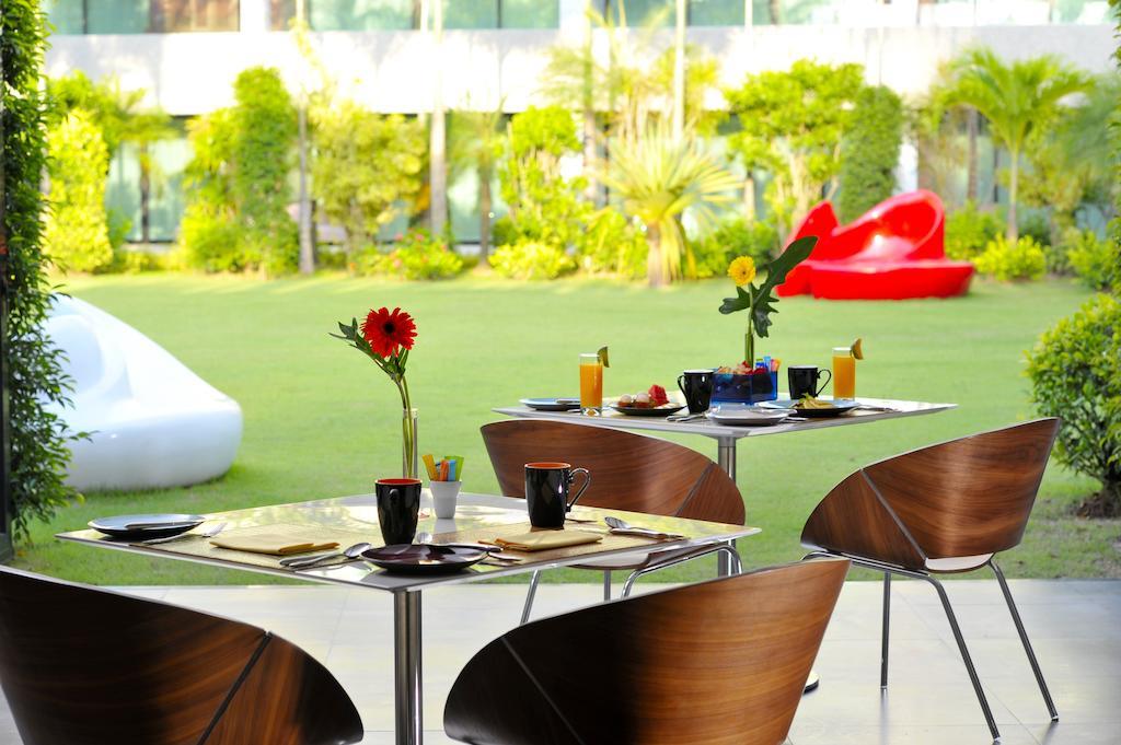 B - Lay Tong Resort 푸껫 레스토랑 사진