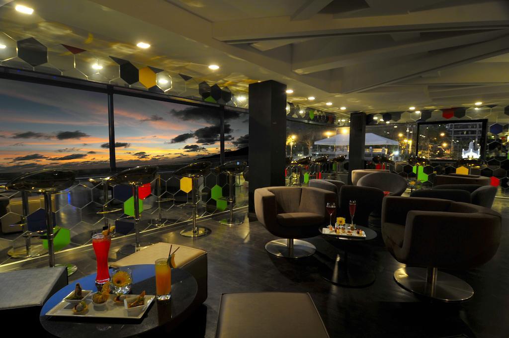 B - Lay Tong Resort 푸껫 레스토랑 사진